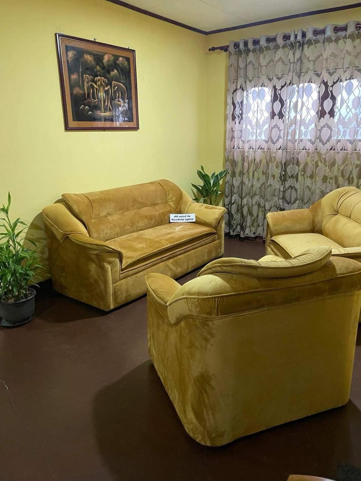 Olivia Homestay 아누라다푸라 외부 사진