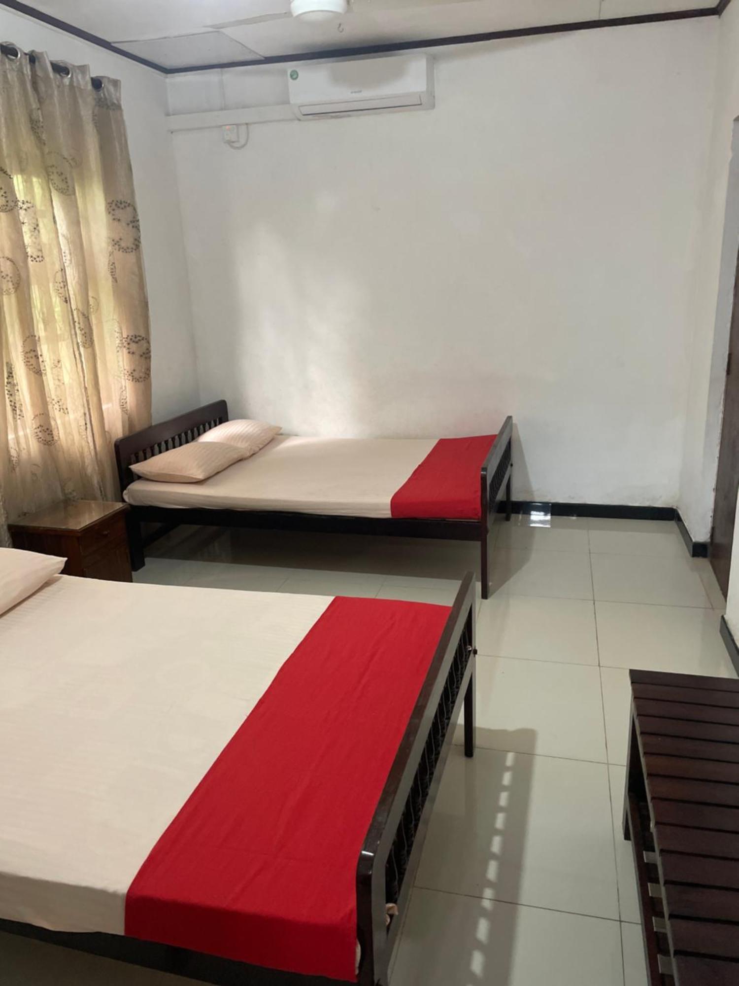Olivia Homestay 아누라다푸라 외부 사진